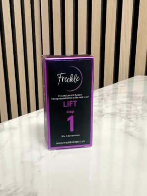 Freckle Lash Lift - Step 1