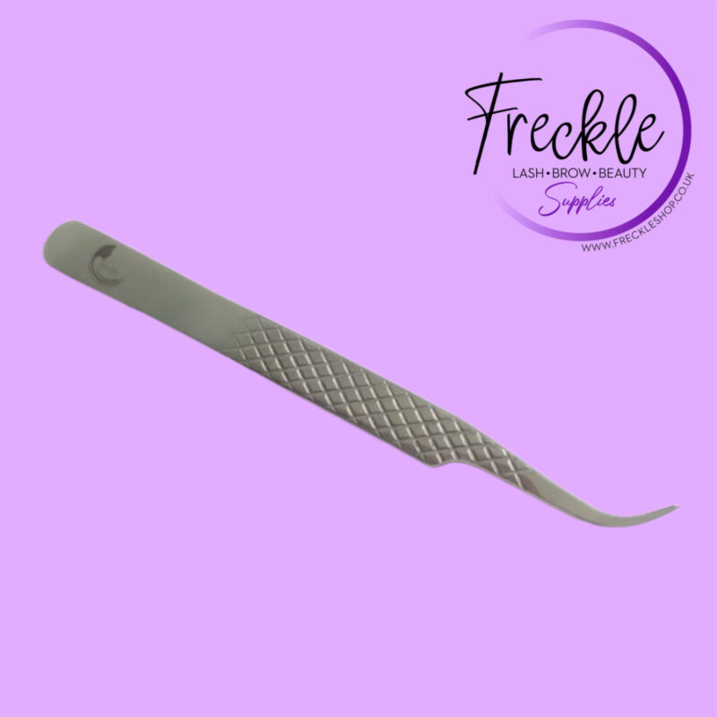 curved lash tweezers