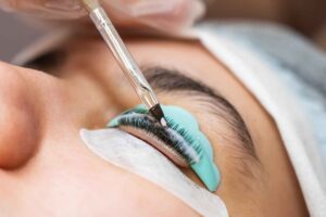 Lash Lifting