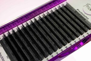 W Lashes & YY Lashes